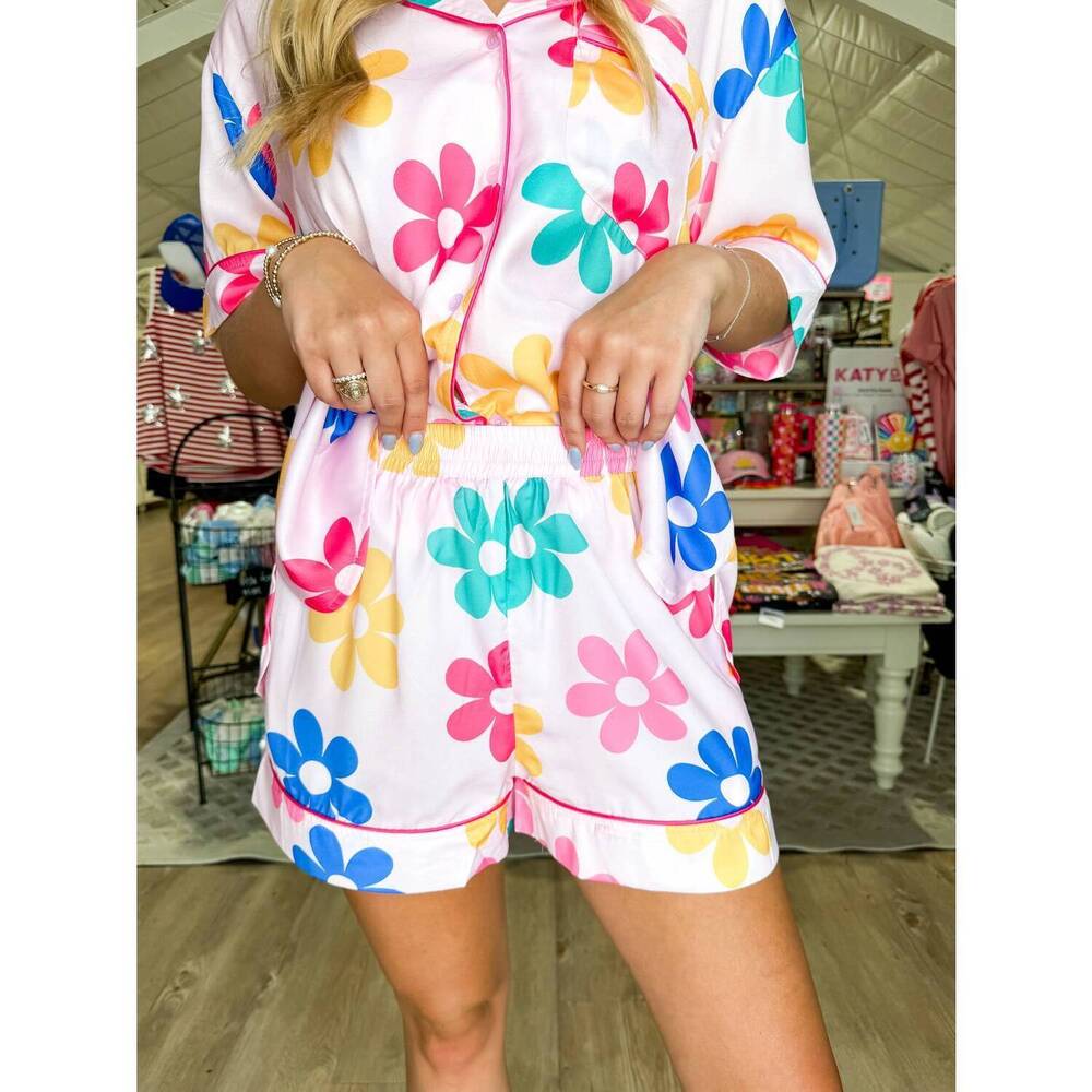 NEW PEACH LOVE floral print pajama shorts in white multi